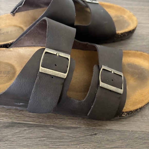 Dockers Men's Brown and Tan Buckle Sandals - Picture 4 of 7